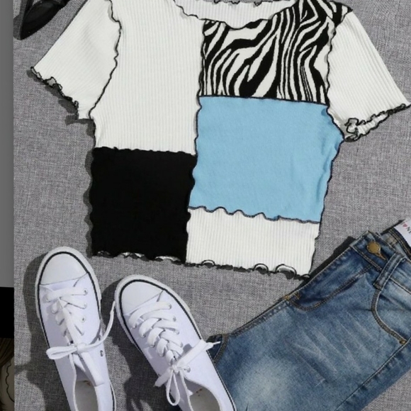 Ask any questions before purchasing Tops - Any 2/$25🌸Color-block crop top